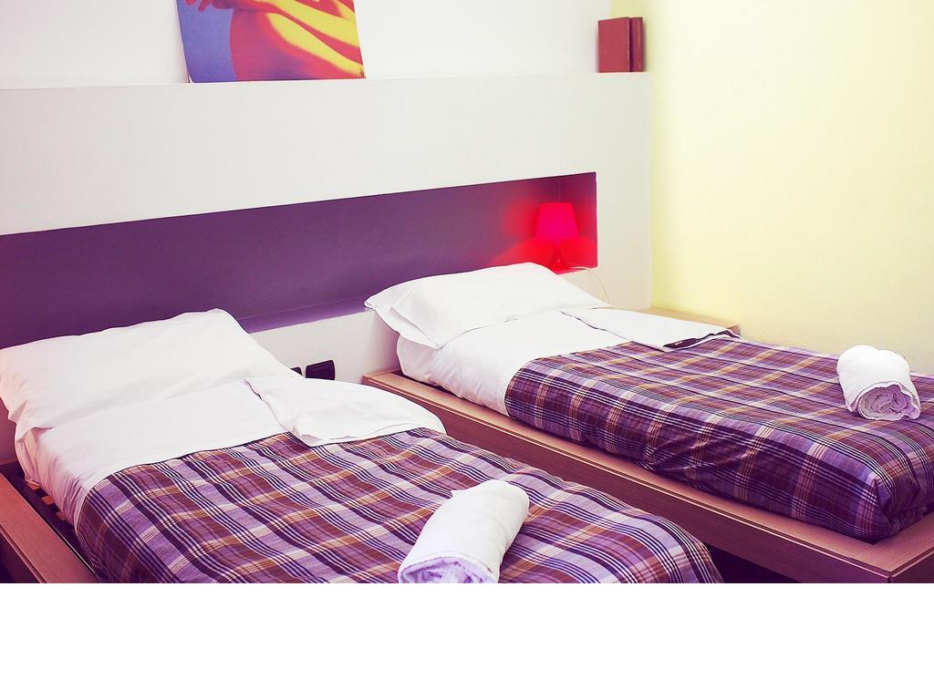 M&J Place Hostel Рим Номер фото