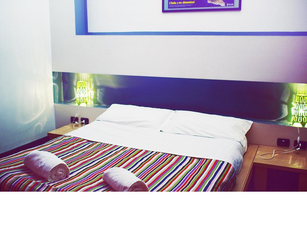 M&J Place Hostel Рим Номер фото