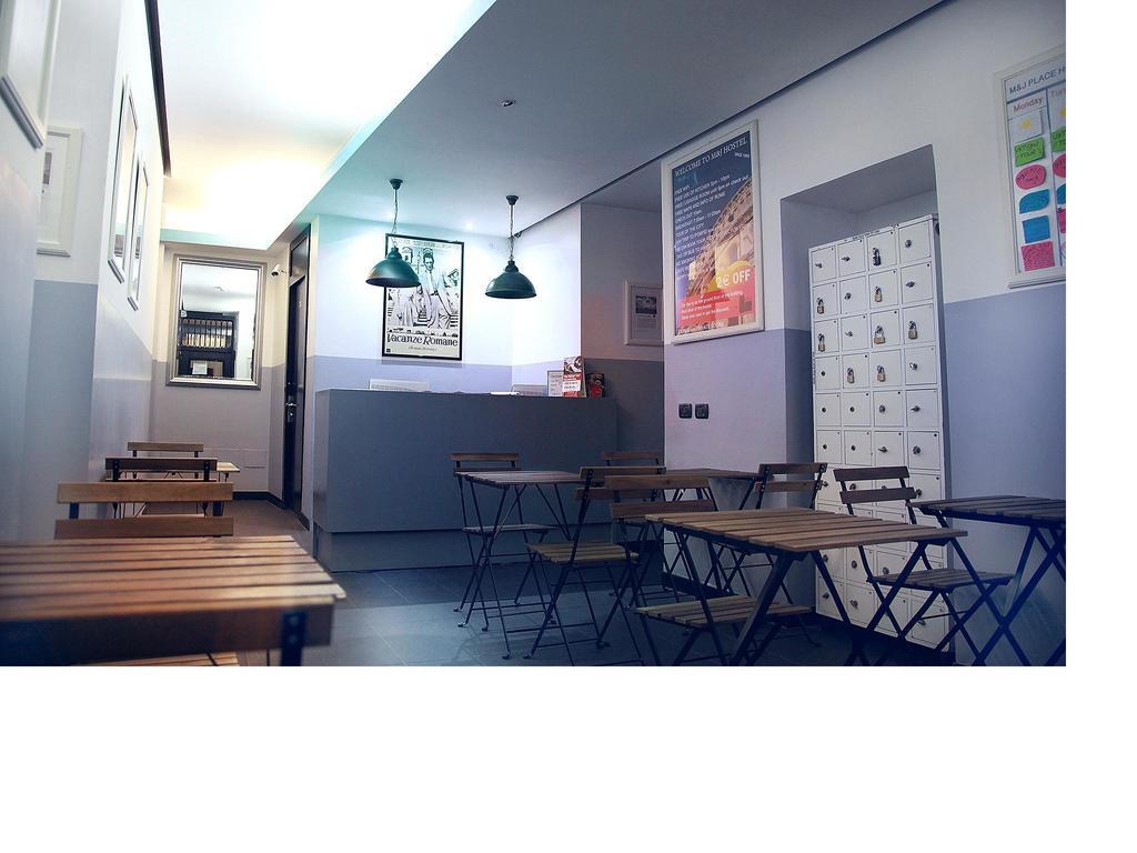 M&J Place Hostel Рим Экстерьер фото